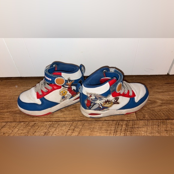 Warner Bros. Other - Y2K Kids Looney Tunes Cartoon Character High-Top Sneakers - Blue and Red Size 9